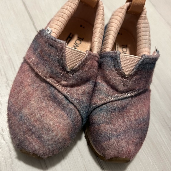 Toddler Toms Flats - Picture 2 of 2